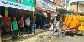 Drainase dibersihkan, Pedagang Pasar Bawah Acungkan Jempol Buat Bupati Merangin 