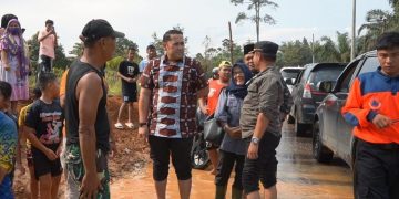 Bupati Merangin M Syukur Pantau Kondisi Jalan di Musim Hujan