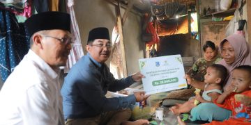 Sentuhan Humanis Bupati Tanjab Barat, Bantu Janda Lima Anak Miliki Rumah Layak Huni