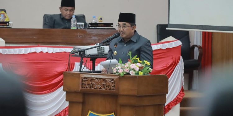 Bupati Anwar Sadat Hadiri Rapat Paripurna DPRD Kabupaten Tanjab Barat