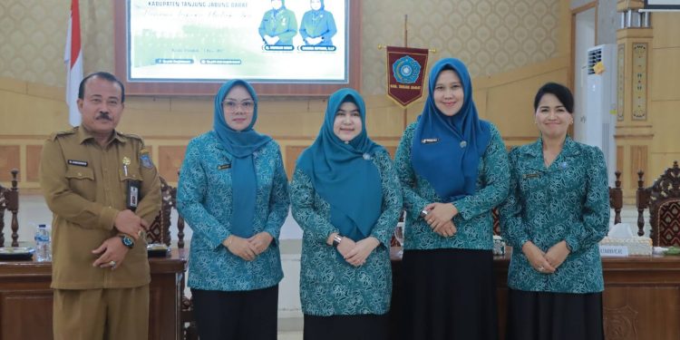 Hj. Fadillah Sadat Resmi Buka Orientasi Pengurus dan Anggota TP PKK Kabupaten Tanjung Jabung Barat Tahun 2025