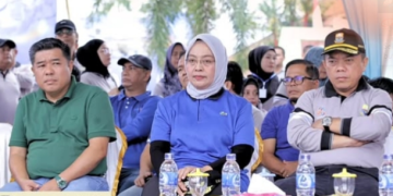 Kadis PUPR Muzakir Dampingi Al Haris Buka Lomba Pacu Perahu dan Perahu Hias