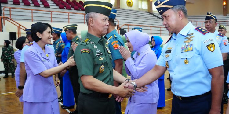 Mabes TNI Gelar Upacara Kenaikan Pangkat 76 Perwira Tinggi TNI
