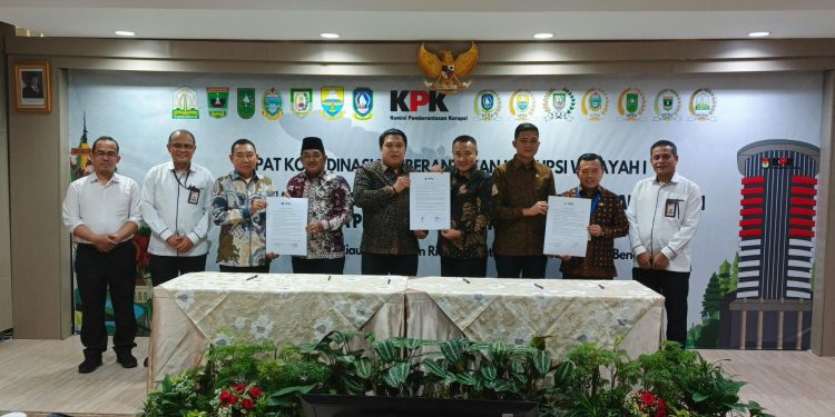 Bupati Tanjab Barat Ikuti Rakor Penguatan Sinergi Bersama KPK