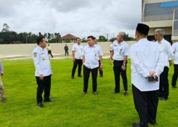 Kadis PUPR Jambi Muzakir Dampingi Gubernur Tinjau Progres Stadion Swarnabhumi