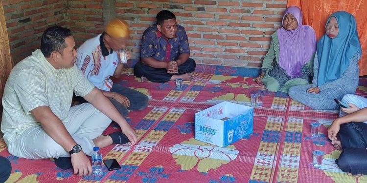 Jenguk Warga Terserang Tumor, Bupati Merangin : Pengobatannya Langsung Diurus Hingga Tuntas