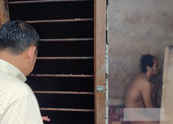 Bupati Merangin Jenguk Warga Berusia 24 Tahun alami  Kelainan Jiwa, Pengobatan Segera diurus Biar Kembali Sehat