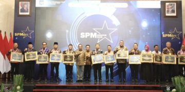 Kemendagri Beri Penghargaan Pemda Kinerja Penerapan Standar Pelayanan Minimal Terbaik, Ini Penerimanya 