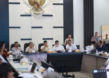 Ketua DPRD Jambi Pimpin Rapat bersama Asosiasi Honorer Se Provinsi Jambi