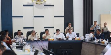 Ketua DPRD Jambi Pimpin Rapat bersama Asosiasi Honorer Se Provinsi Jambi