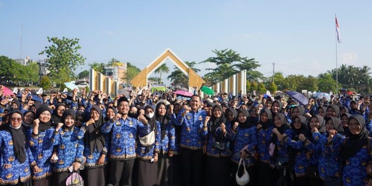 Bupati Merangin H M Syukur Lantik 1.321 PPPK Guru dan Tenaga Kesehatan Tahun 2023 Jadi Pejabat Fungsional