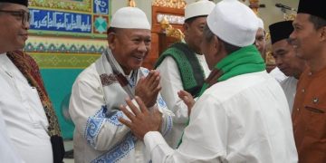 Wabup Merangin H A Khafidh Moein  Sholat Idul Adha 1446 H di Masjid Baitul Makmur