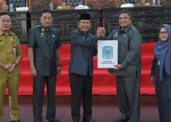Fraksi-Fraksi Dewan Merangin sampaikan Pandangan Umum Terhadap Ranperda APBD 2024 di Rapat Paripurna 