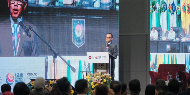 Wamendagri Bima Arya Jelaskan MBG dan Kopdeskel Merah Putih di ASUF 2025 