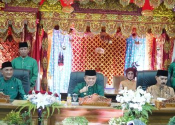 Gubernur Al Haris Ajak Bupati/Wali Kota Bangun Daerah dengan Semangat Kebersamaan dan Inovasi