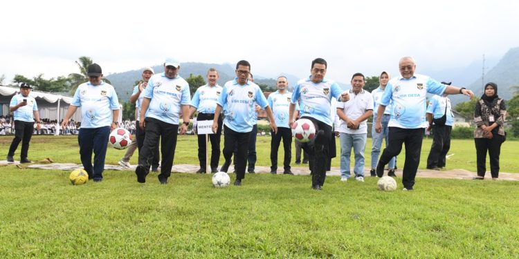 Menteri Desa PDT Yandri Luncurkan Hari Desa 2026 dan Kick Off Liga Desa di Semarang