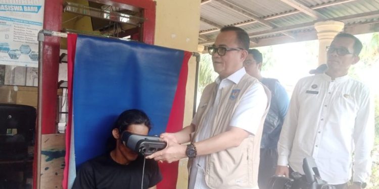 Ditjen Dukcapil Kemendagri Gerak Cepat Layani Adminduk Korban Banjir di Padang Pariaman 