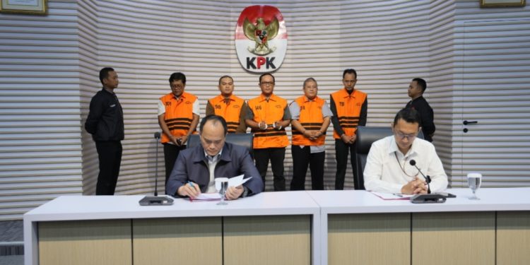 KPK Tetapkan Bupati Lampung Tengah Ardito Wijaya dan 4 orang Lainya Sebagai Tersangka Kasus Korupsi 