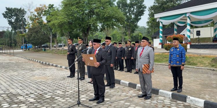 Ketua DPRD Muaro Jambi Ikuti Upacara Peringatan Hari Pahlawan