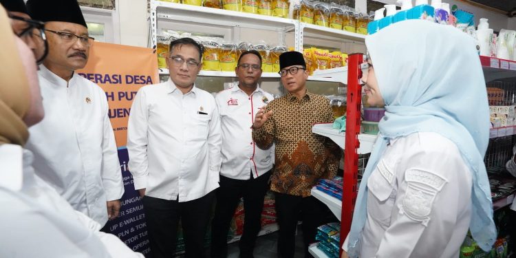 Demi Hidupkan Kopdes, Menteri Desa PDT Yandri Minta Izin Minimarket Baru Disetop