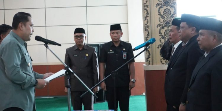 Bupati Merangin M. Syukur Lantik Dewan Pengawas RSUD Kol. Abundjani