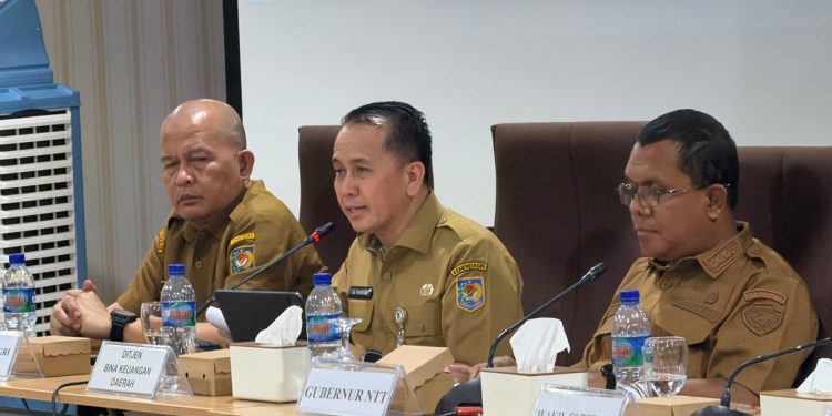 Dirjen Keuda Agus Fatoni Pimpin Rakor di NTT, Tekankan Pengendalian Belanja Pegawai dan Kepastian PPPK 