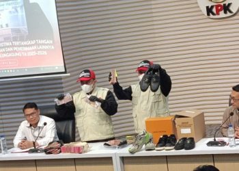 OTT di Tulungagung, KPK Tetapkan Bupati Gatut Sunu Wibowo dan Ajudan Sebaga Tersangka Pemerasan