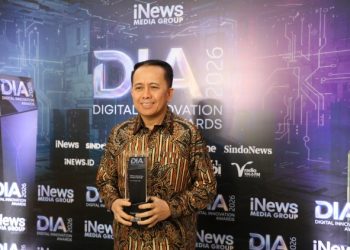 Dirjen Bina Keuda Agus Fatoni Terima Penghargaan Digital Innovation Awards 2026 