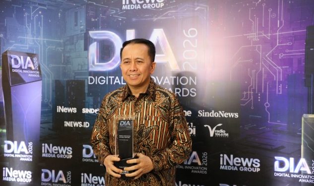 Dirjen Bina Keuda Agus Fatoni Terima Penghargaan Digital Innovation Awards 2026 