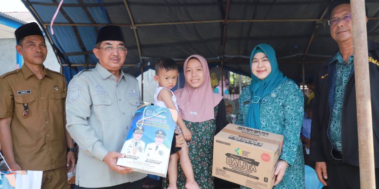 Bupati Anwar Sadat Serahkan Bantuan Korban Kebakaran Teluk Nilau, Pastikan Penanganan Tepat Sasaran