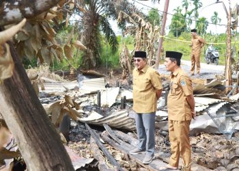 Bupati Anwar Sadat Salurkan Bantuan Korban Kebakaran, Wujud Kepedulian Pemerintah Daerah