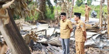 Bupati Anwar Sadat Salurkan Bantuan Korban Kebakaran, Wujud Kepedulian Pemerintah Daerah