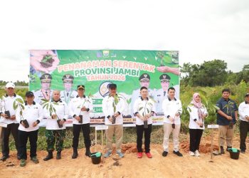 Wabup Katamso Pimpin Gerakan Tanam Pohon Serentak, Dorong Pelestarian Lingkungan Berkelanjutan
