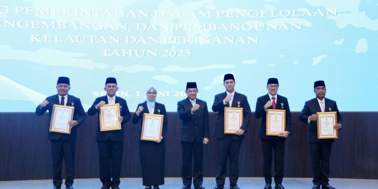 Pemerintah Anugerahkan Tanda Kehormatan Satyalancana Wira Karya kepada Enam Tokoh, Ini Nama-Namanya