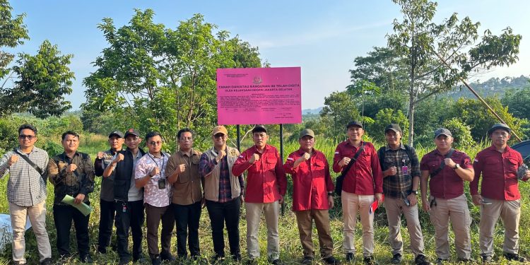 Kejaksaan Agung Sita Eksekusi Aset Terpidana Tamron Perkara Tata Kelola Komoditas Timah sebanyak 9 Bidang Tanah