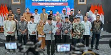 Menteri dan Wamen Desa PDT Bertemu Sepuluh Asosiasi Desa Dukung Program MBG dan KDMP