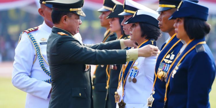 Panglima TNI Lantik 1.737 Perwira Remaja TNI di Magelang