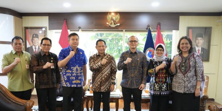 Mendagri Imbau Daerah Gelar Nobar Piala Dunia 2026, Optimistis Bakal Gerakkan Perekonomian 