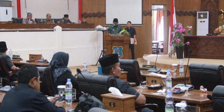 Sampaikan KUA-PPAS APBD 2027, Bupati Anwar Sadat Tetapkan Lima Prioritas Pembangunan