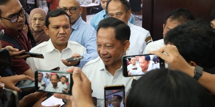 Menteri Dalam Negeri Tito siapkan Tiga Langkah sebagai Solusi Operasional Gaji Pegawai Pemda 