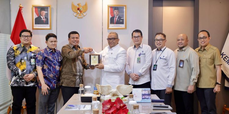 Wabup Katamso Temui Wamenaker, Dorong Penguatan SDM dan Perlindungan Pekerja