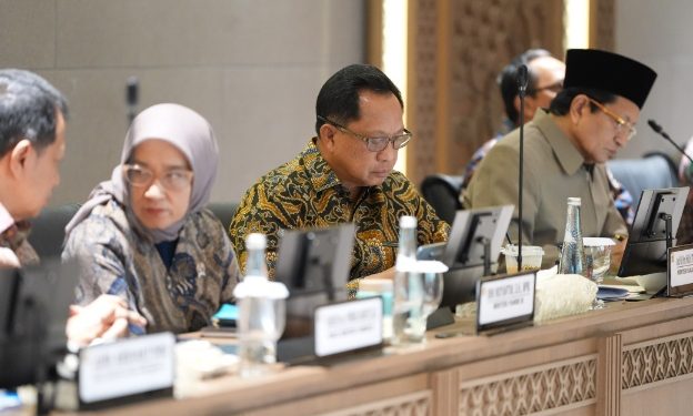 Mendagri Tito : Pemerintah Terus Bahas Penataan PPPK Lintas Profesi, Terutama Guru