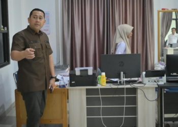 Sidak di Lingkungan Setda, Bupati M Syukur Berang, Pegawai Belum Disiplin Waktu Dalam Bekerja