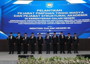 Mendagri Lantik Pejabat Eselon I dan Staf Khusus, Tekankan Loyalitas, Integritas, dan Kinerja
