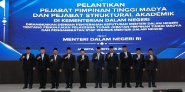 Mendagri Lantik Pejabat Eselon I dan Staf Khusus, Tekankan Loyalitas, Integritas, dan Kinerja